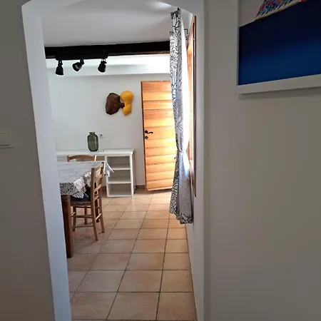 Family In Center Of * Μούρτερ